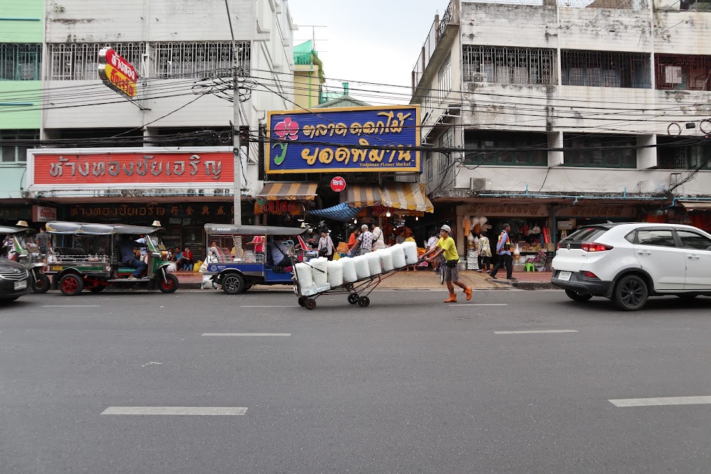 Yodpiman Market