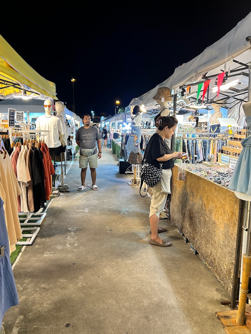 ็Huamum Night Market