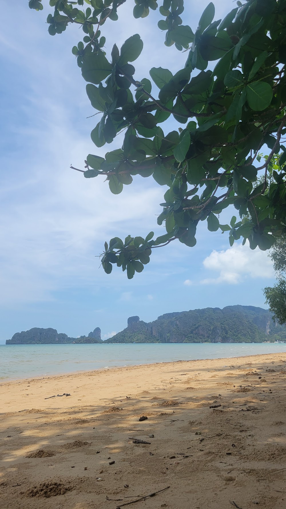 Ao Nam Mao Beach