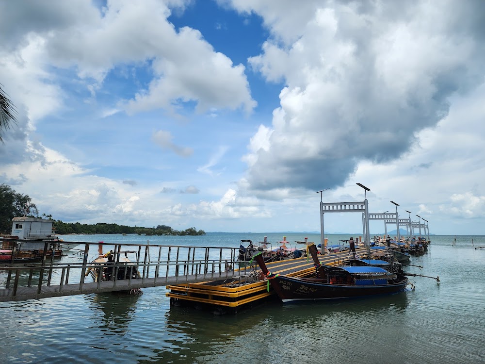 Ao Nam Mao Beach