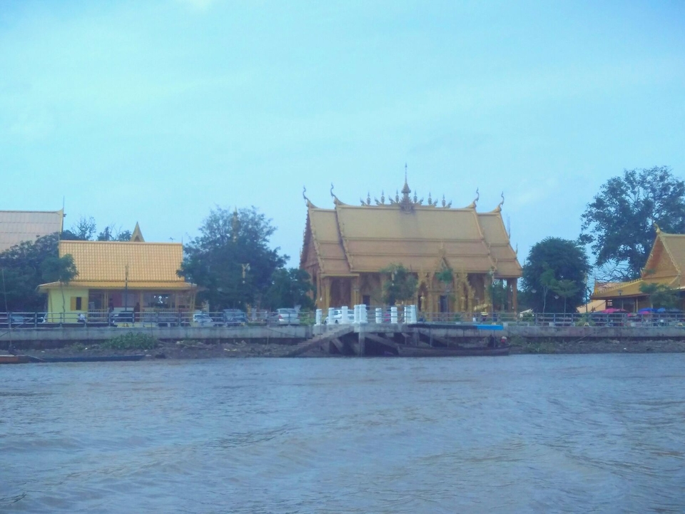 Bang Khla Floating Market