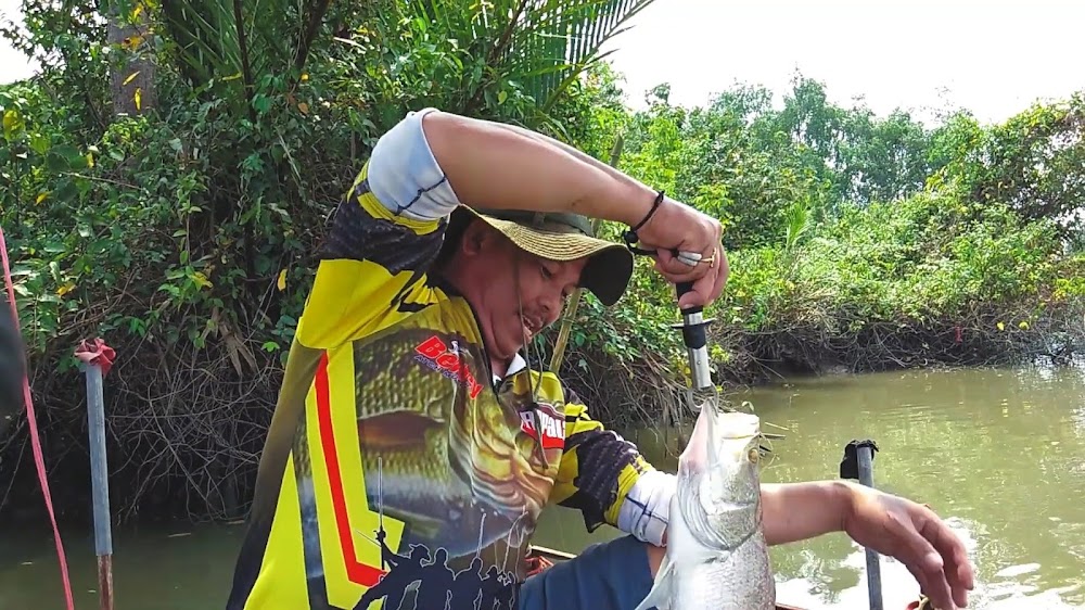 Bang Pakong River