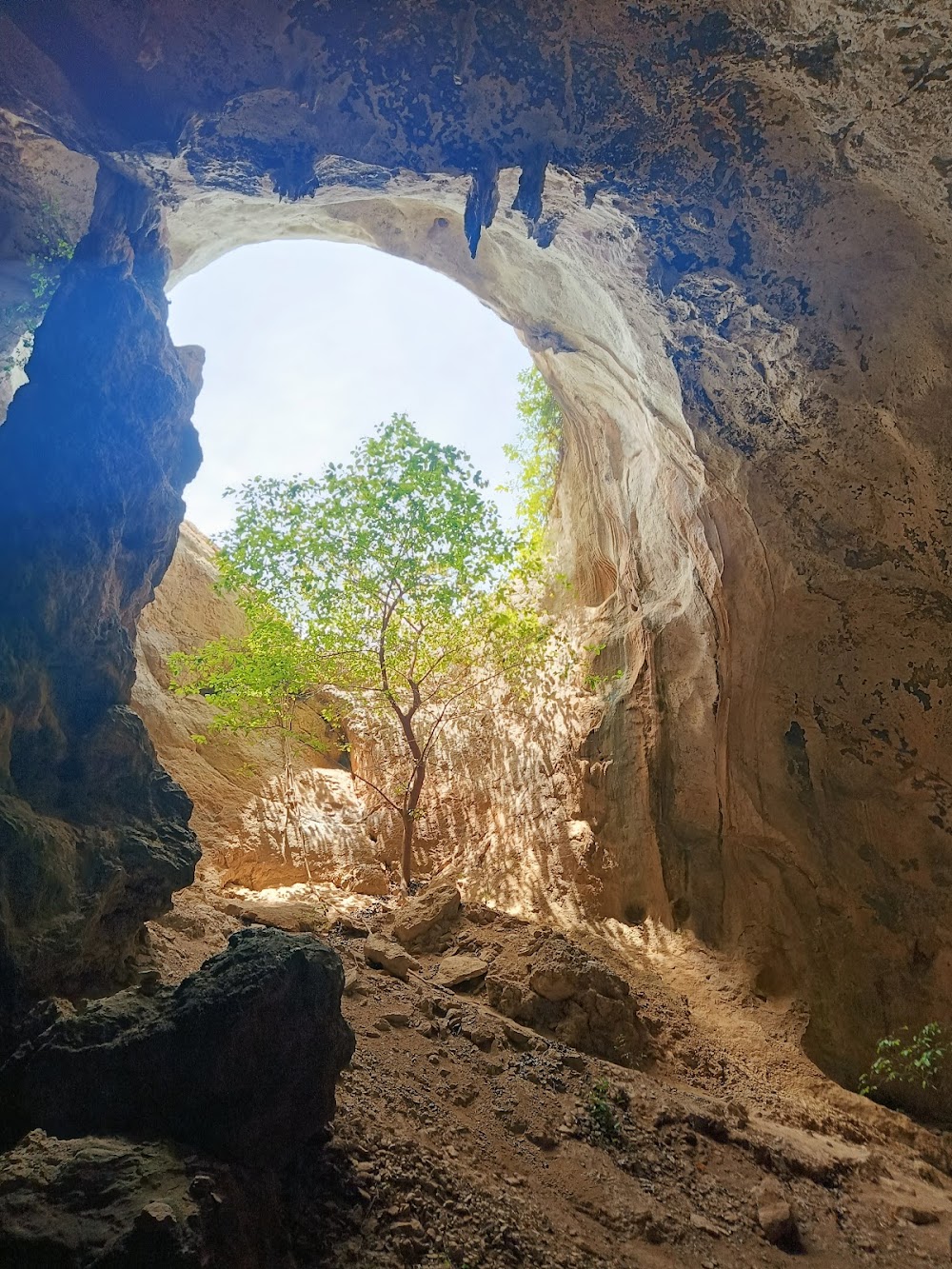Khao Khanap Nam Cave