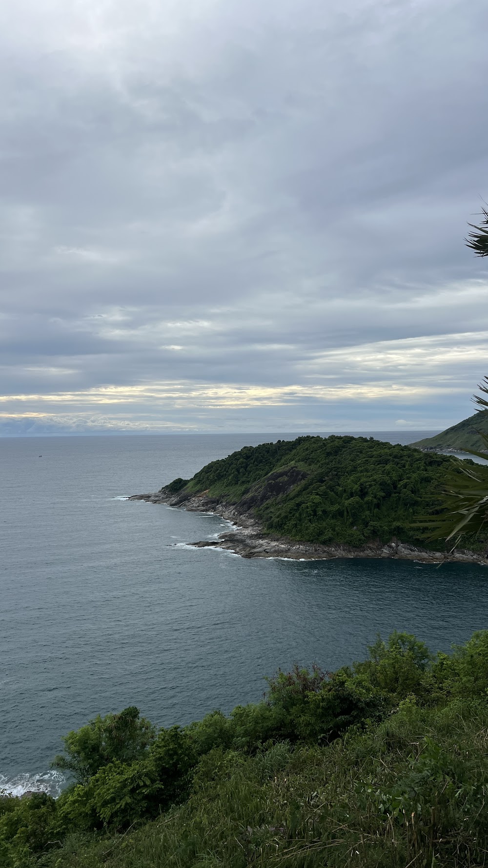 Leam Chakapong Cape