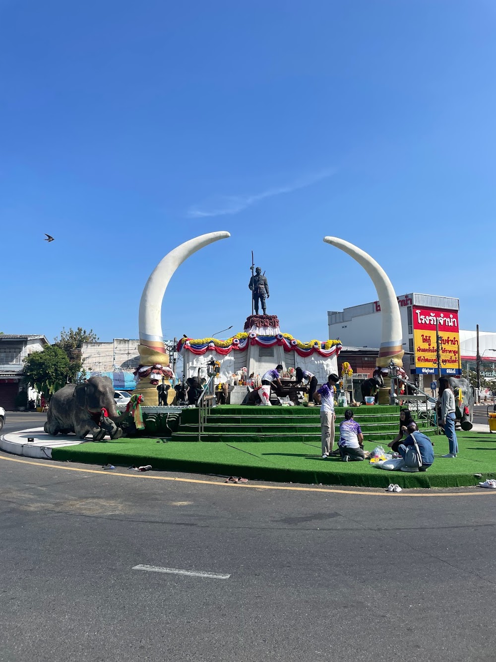 Phraya Surin Pakdee Srinarong Jangwang (Pum) Monument