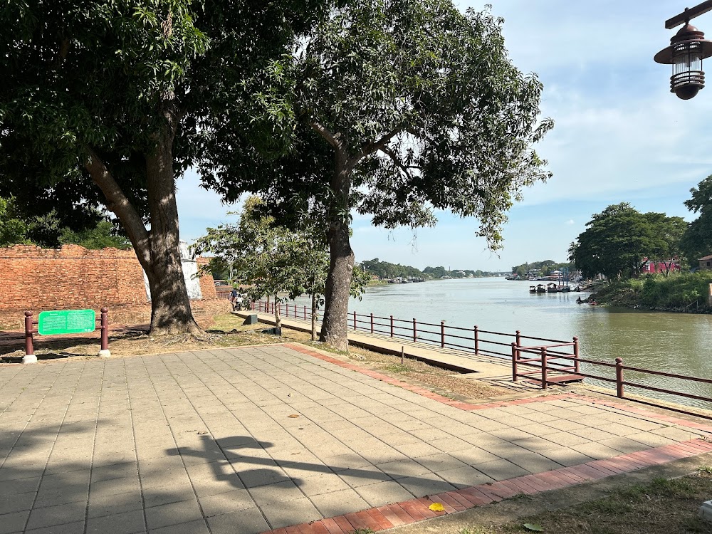 Pom Phet (Phet Fortress)