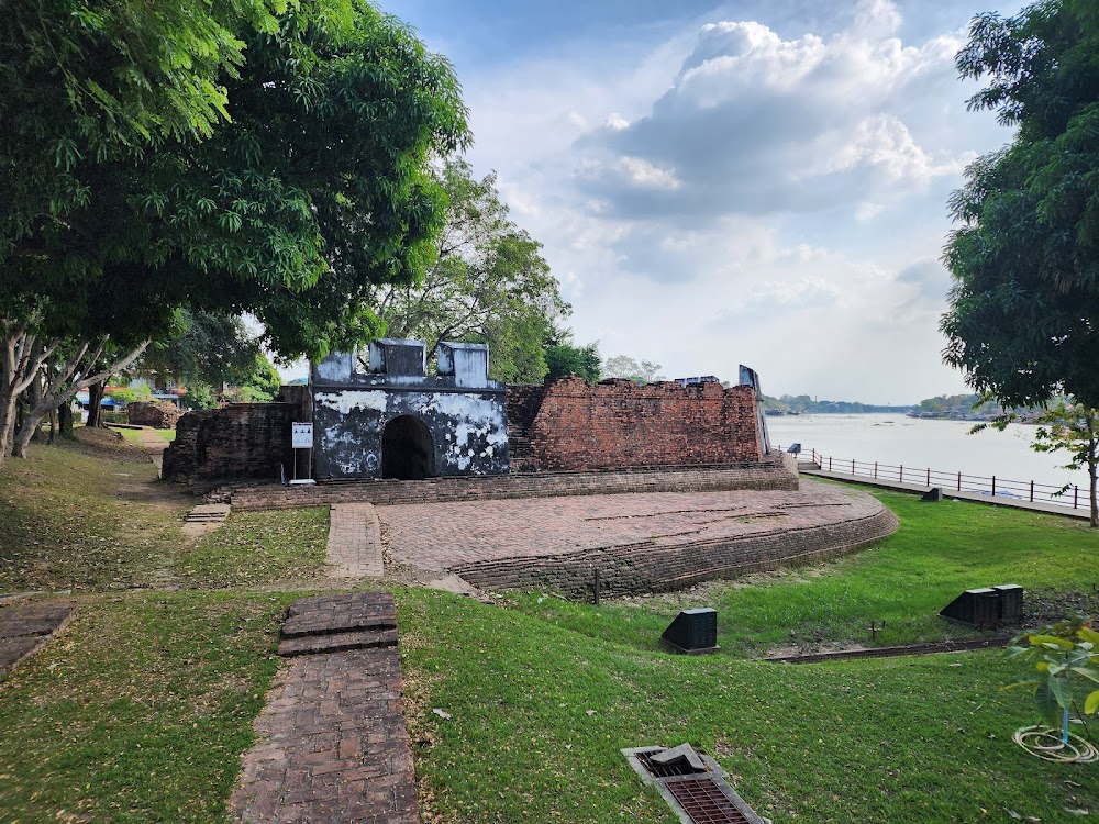 Pom Phet (Phet Fortress)