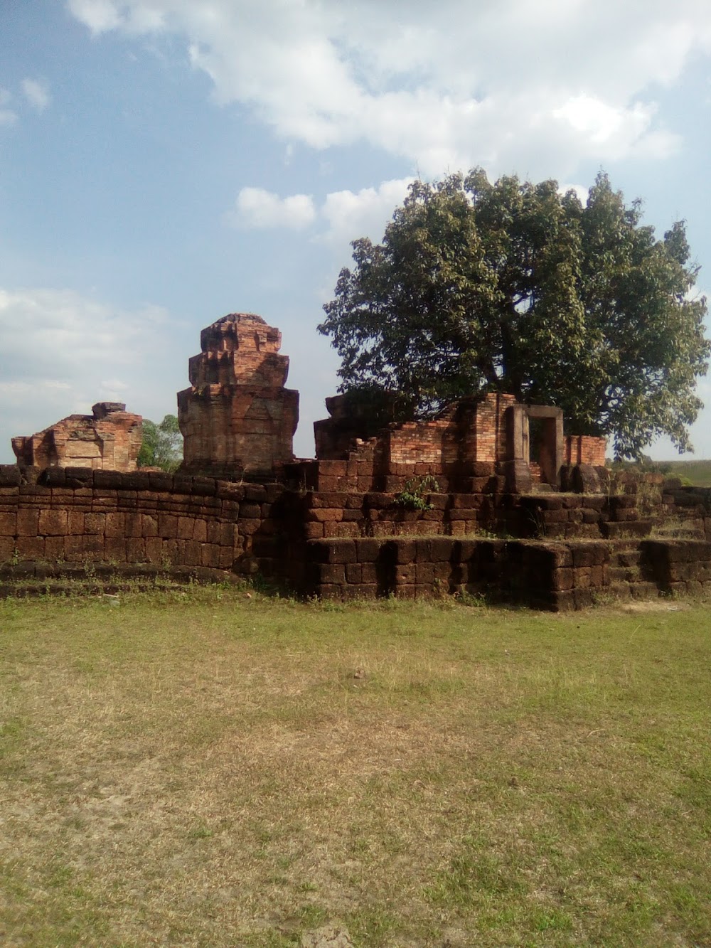Prasat Nong Hong