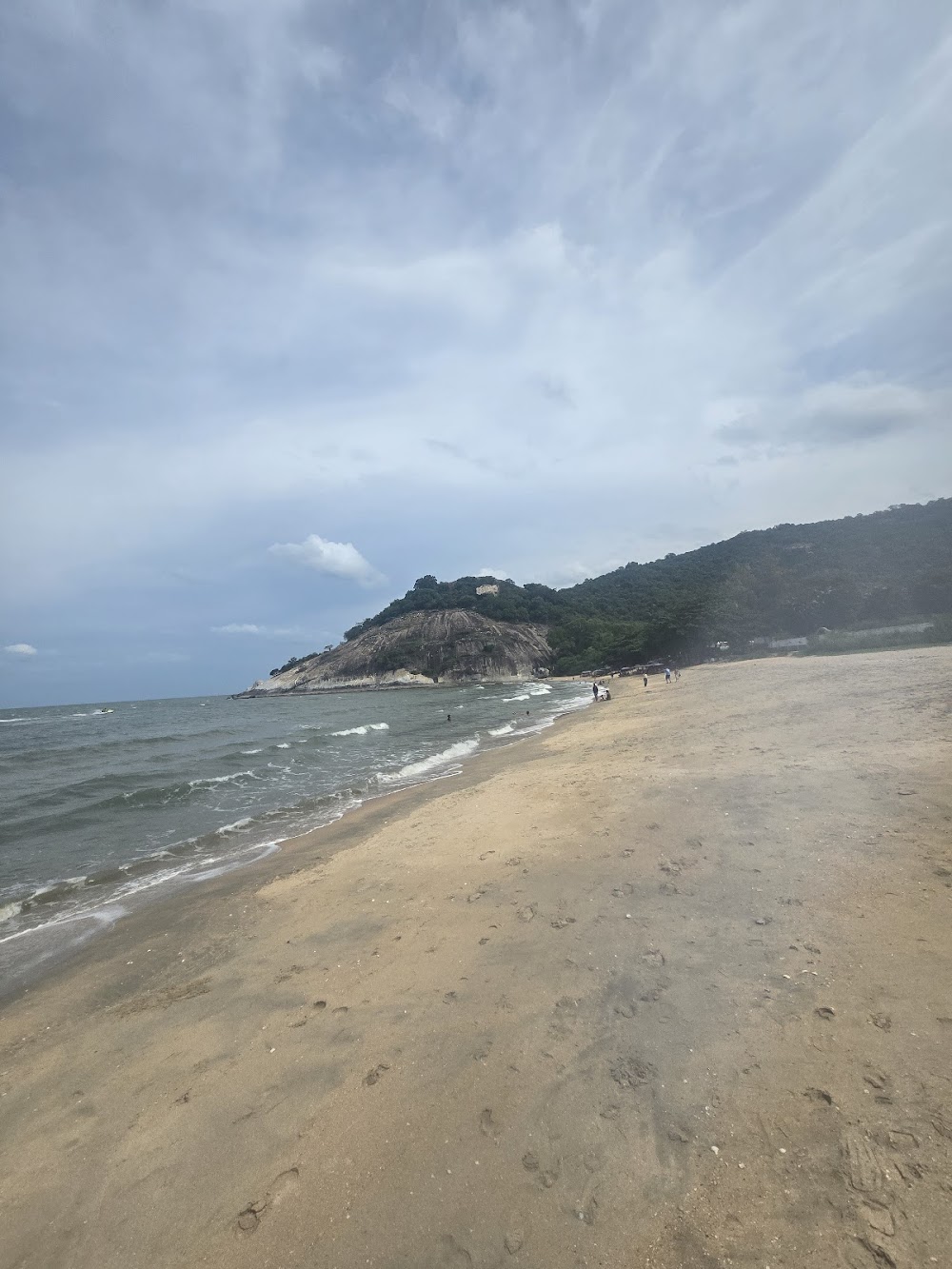 Sai Noi Beach