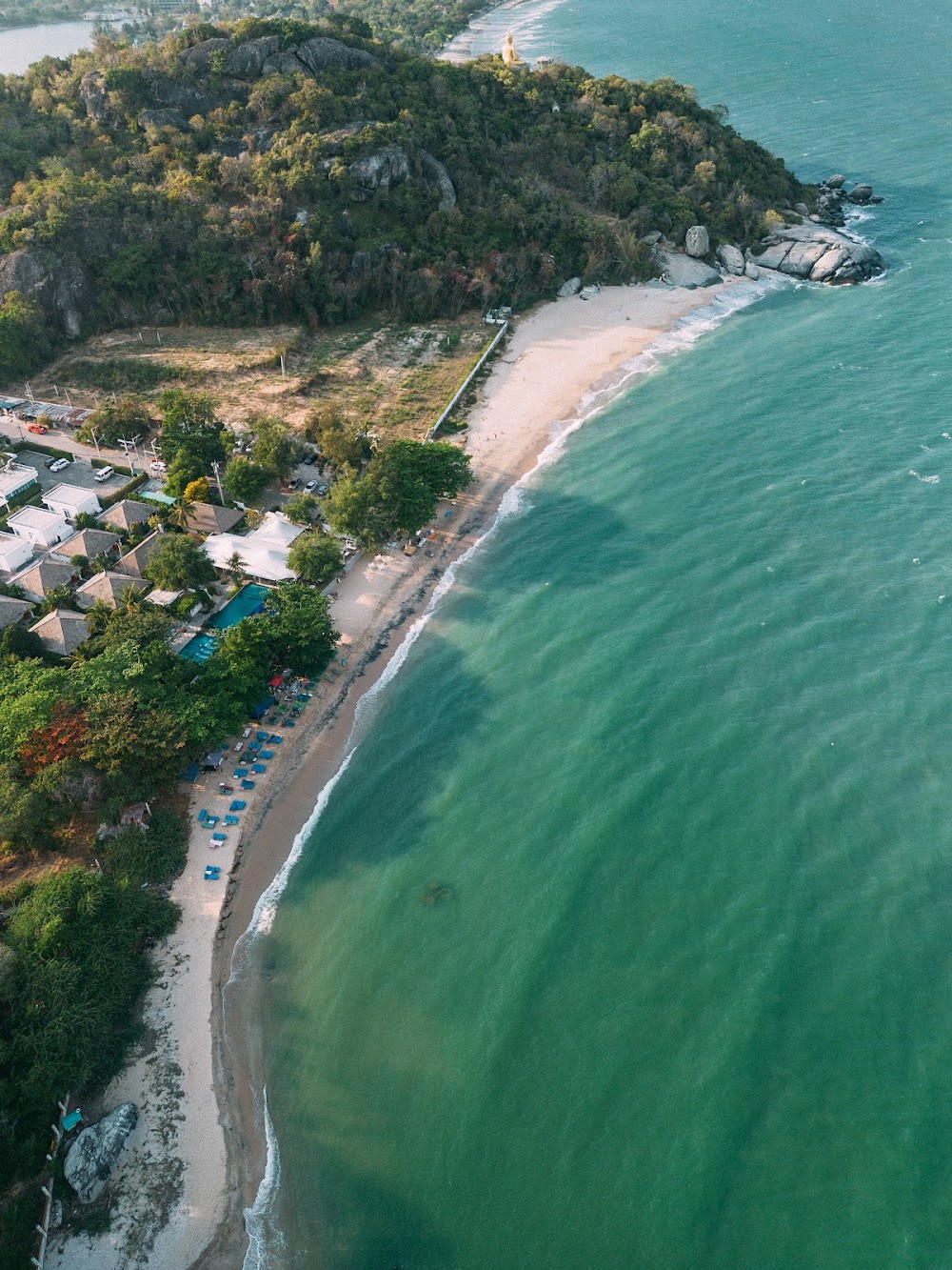 Sai Noi Beach