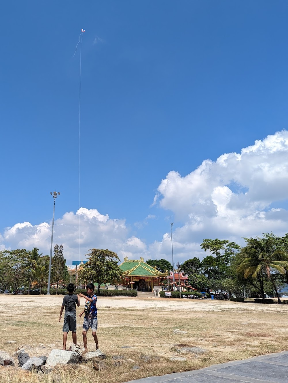 Saphan Khom or Sapan Hin