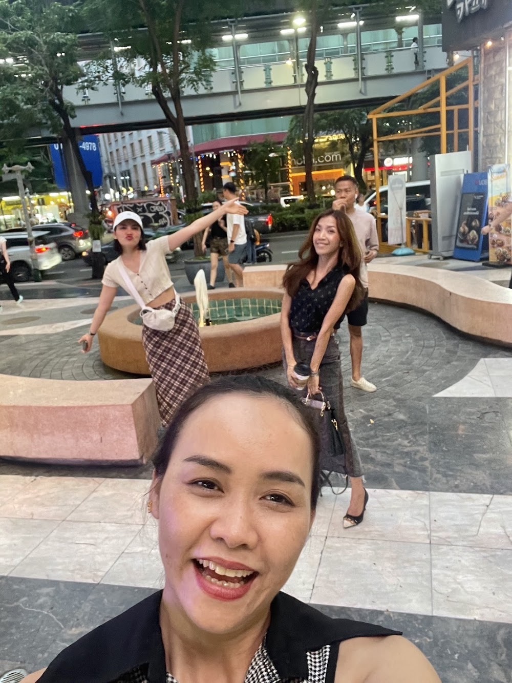 Sukumvit Plaza (Korean Town)