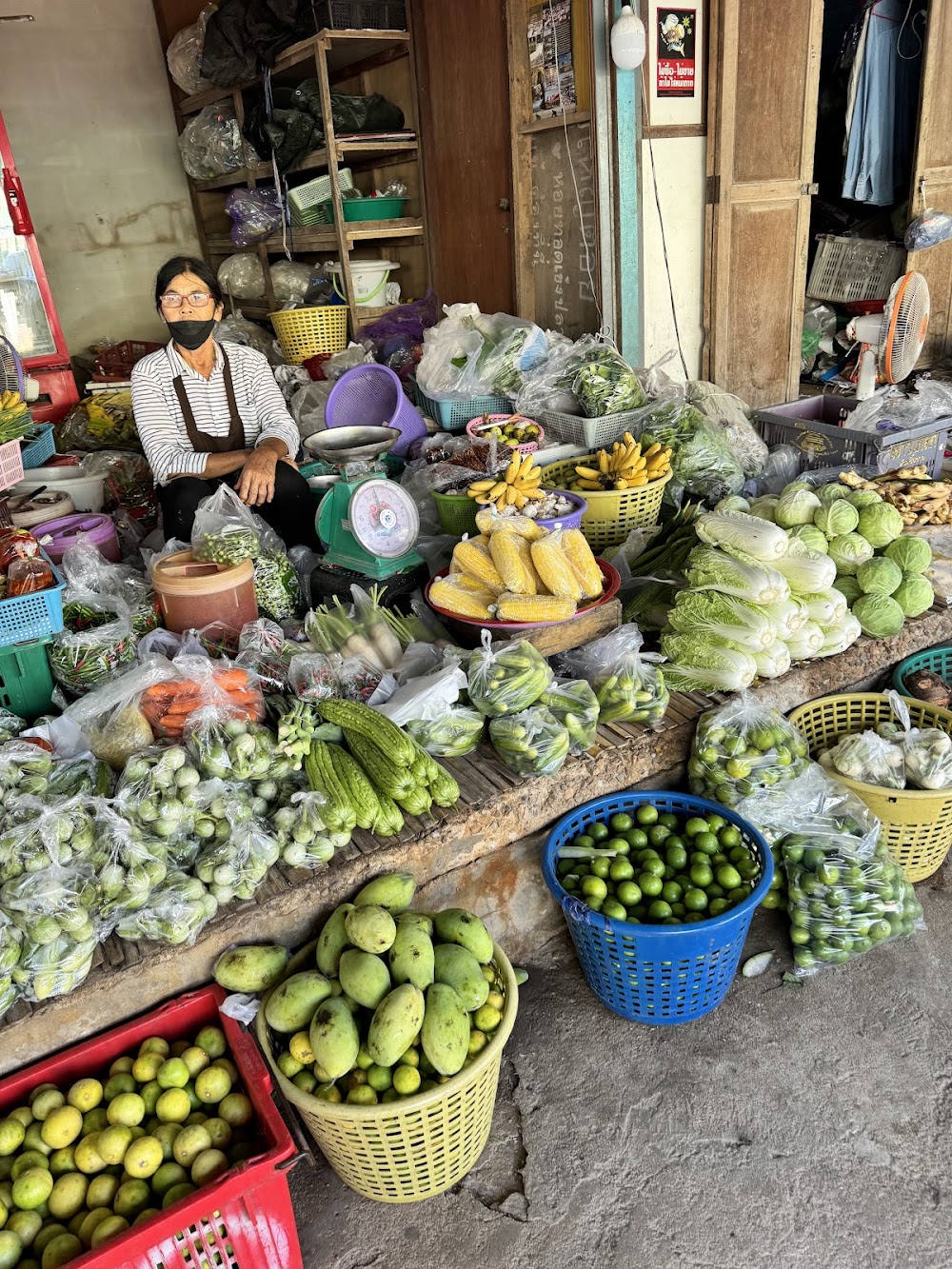 Tha Kha Floating Market