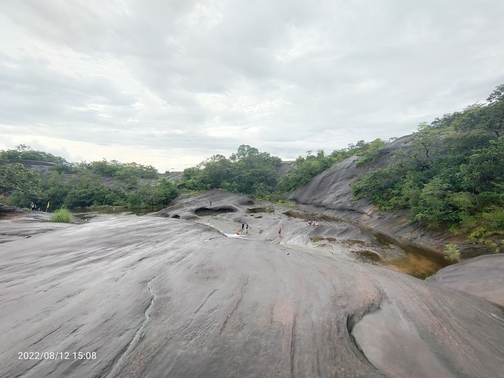 Tham Phra Waterfall