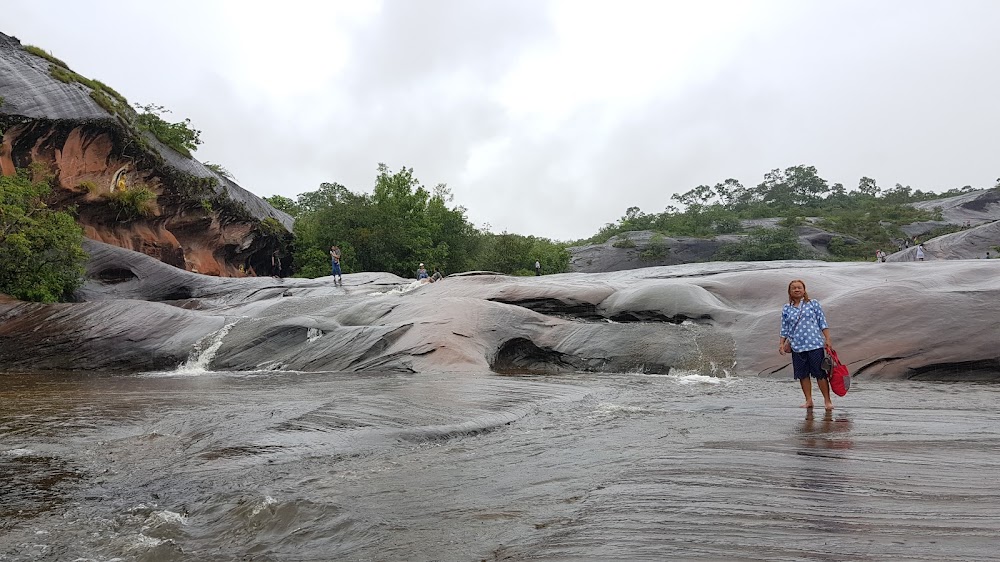 Tham Phra Waterfall