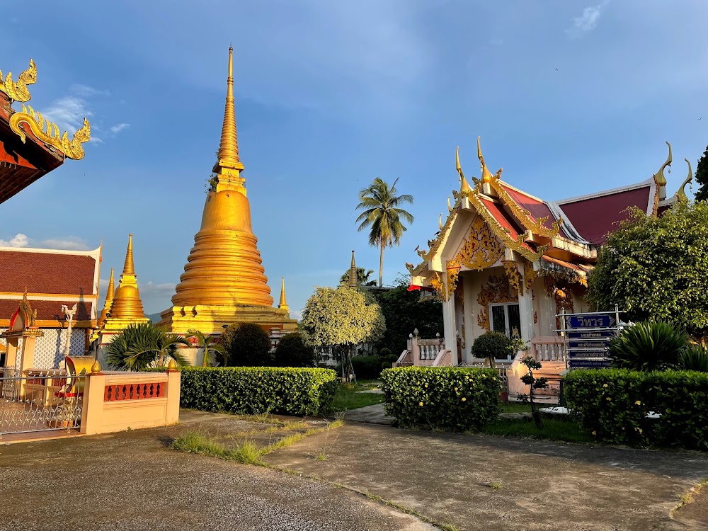 Wat Bot Muang