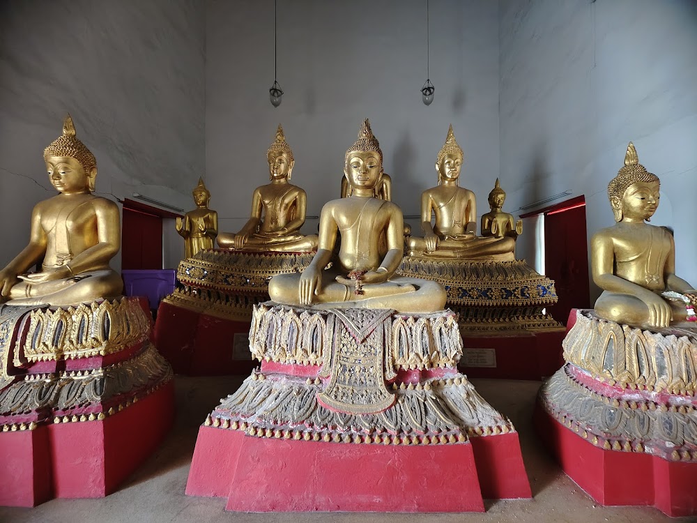 Wat Chantharam Worawihan (Wat Klang Talat Phlu)