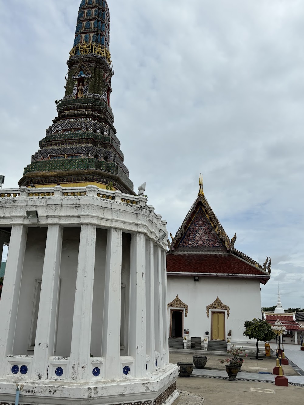 Wat Phayakkha Intharam (Wat Chedi)