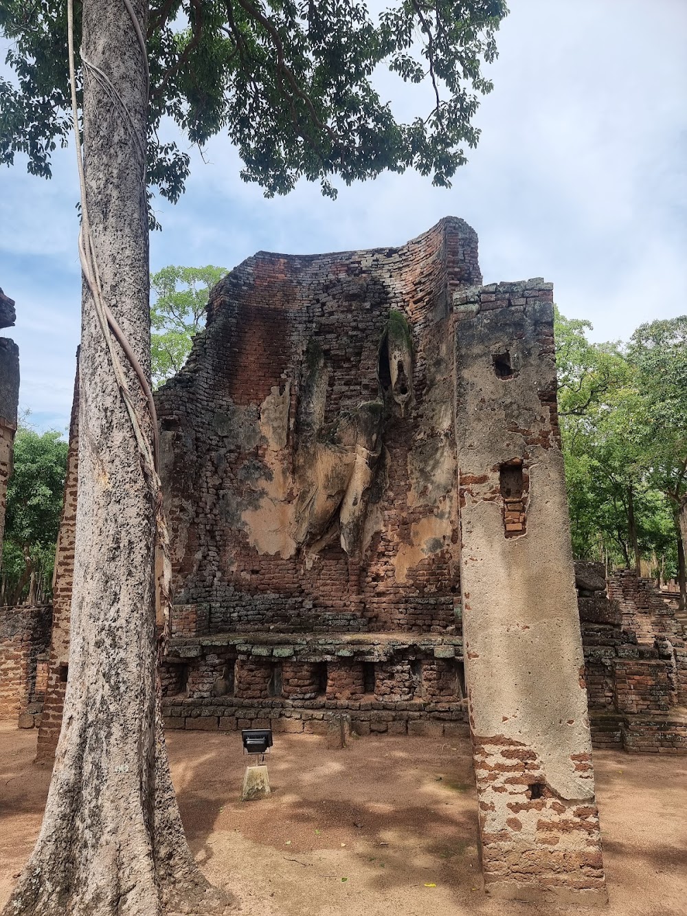 Wat Phra Si Ariyabot