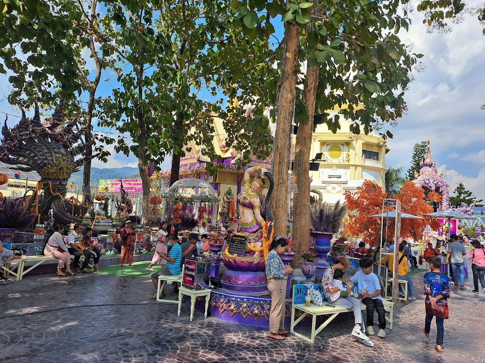 Wat Phra That Doi Mae Aeb