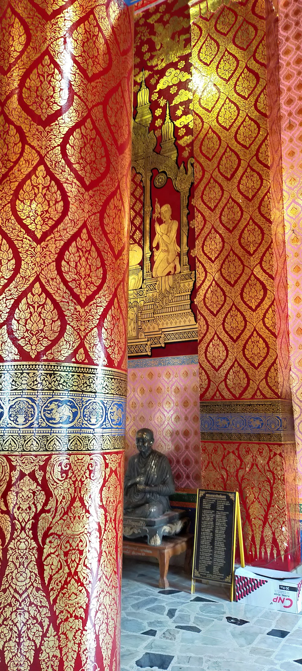 Wat Si Mongkhon Tai