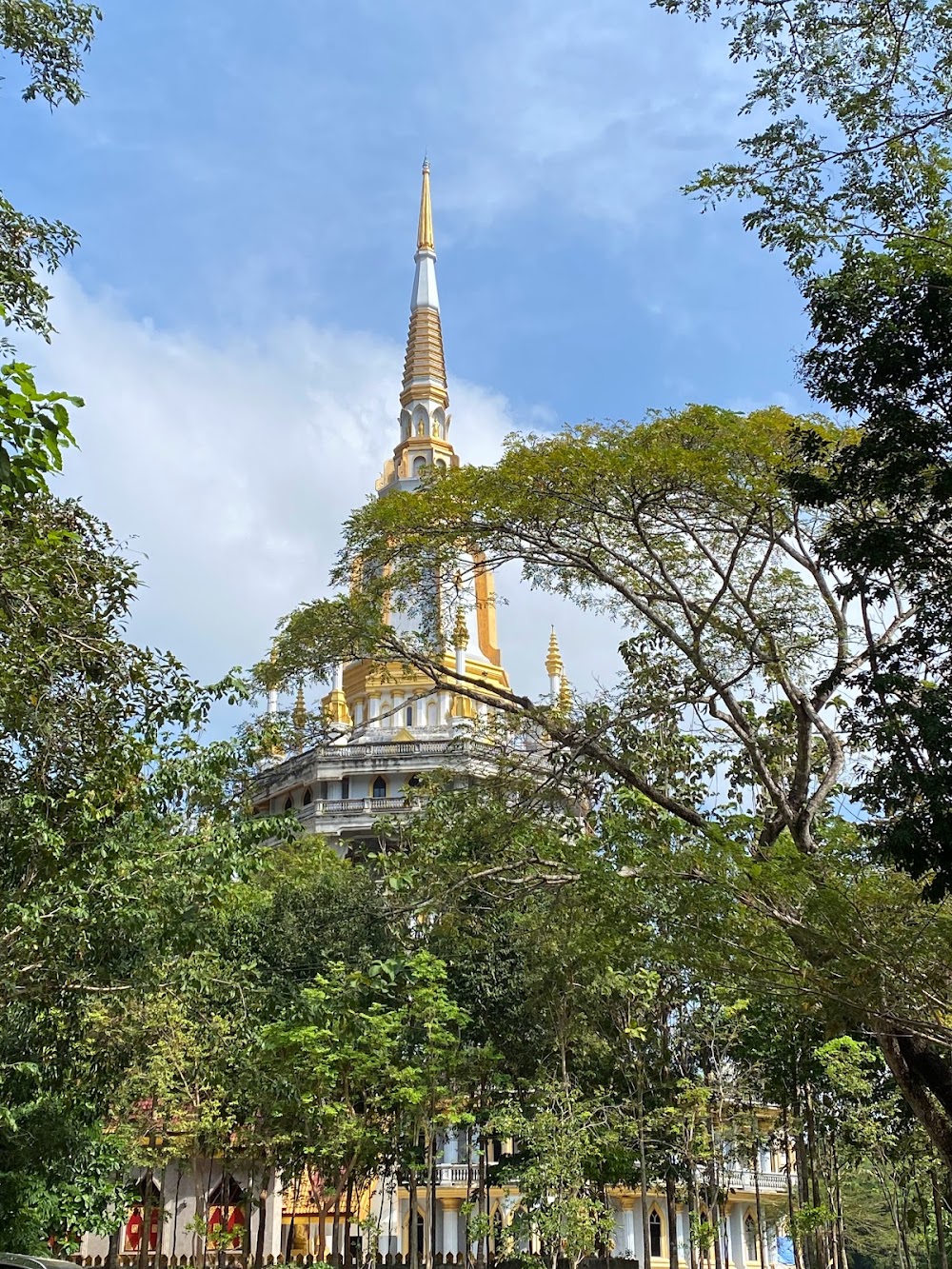 Wat Tham Tham Osod Temple