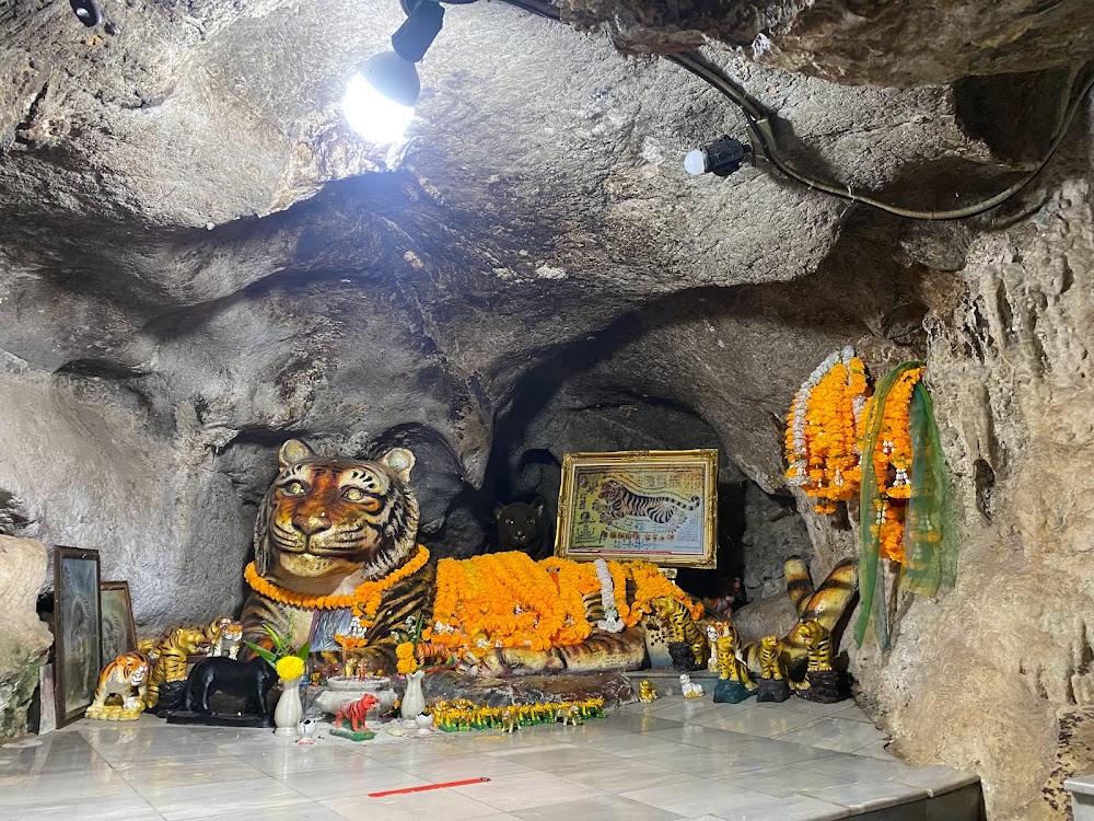 Wat Tham Tham Osod Temple