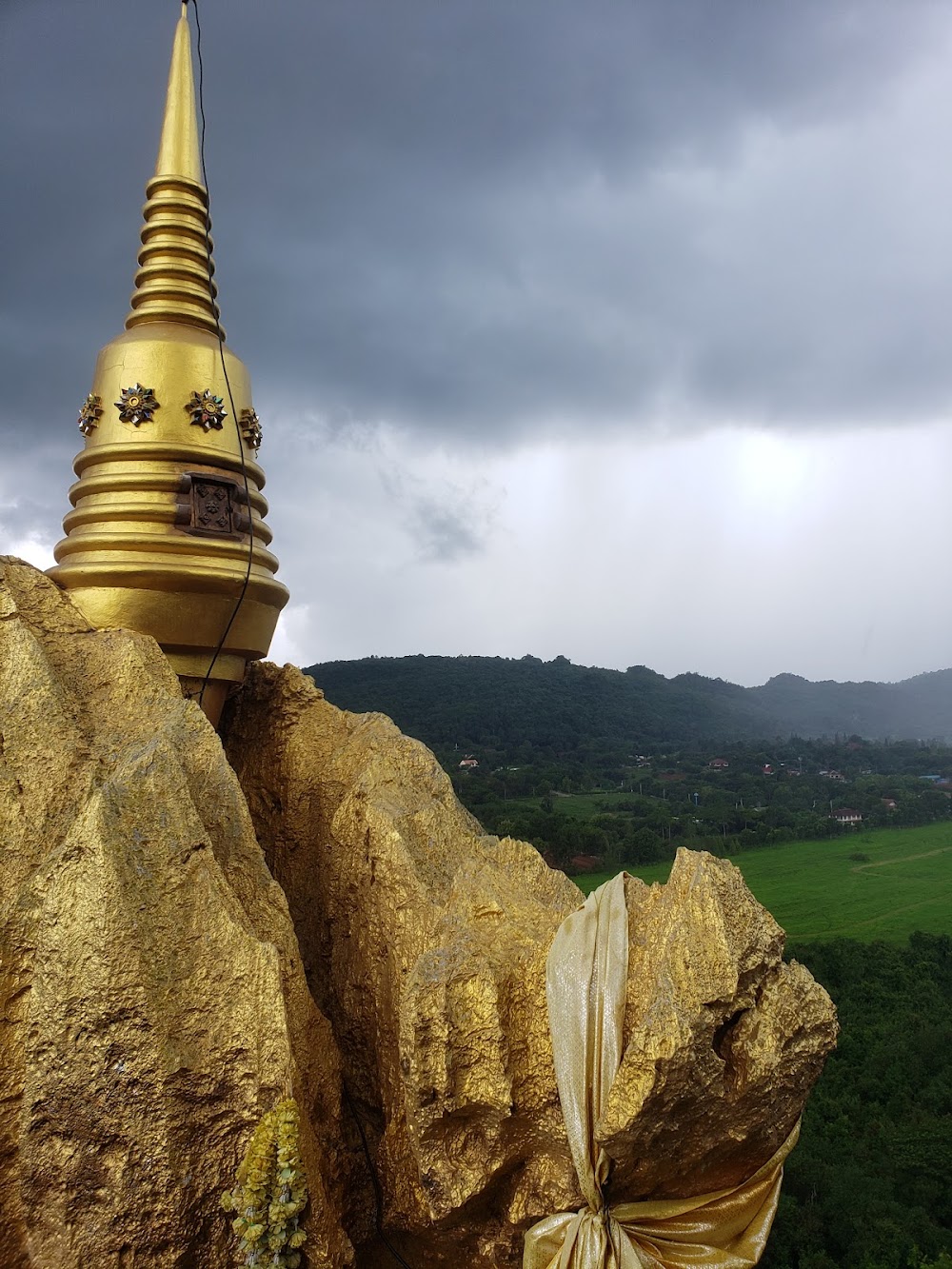 Wat Thewarup Songtham