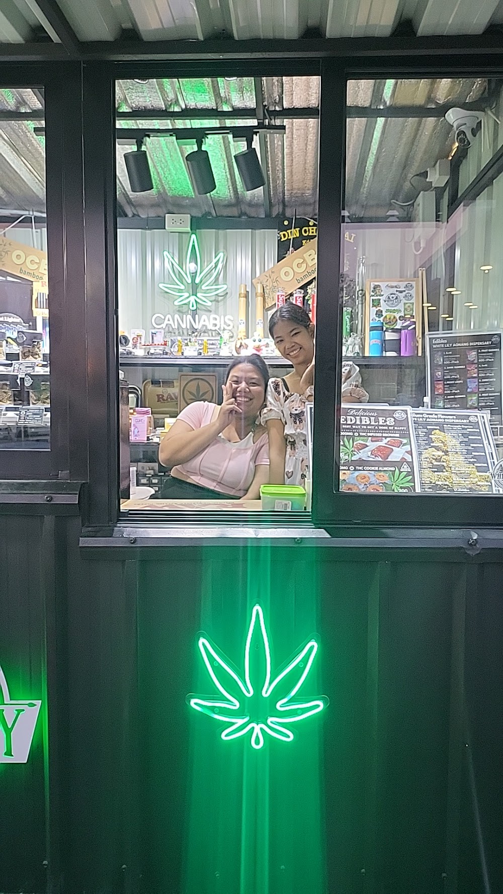 White Lily Upscale Cannabis Shop