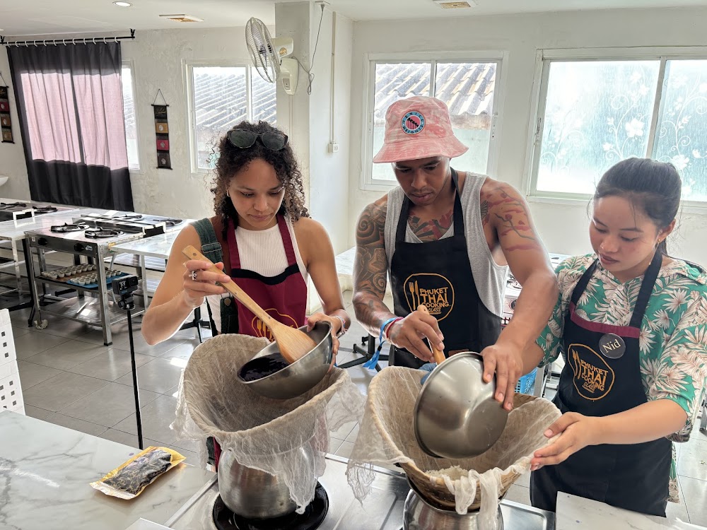 Authentic Thai Cooking School