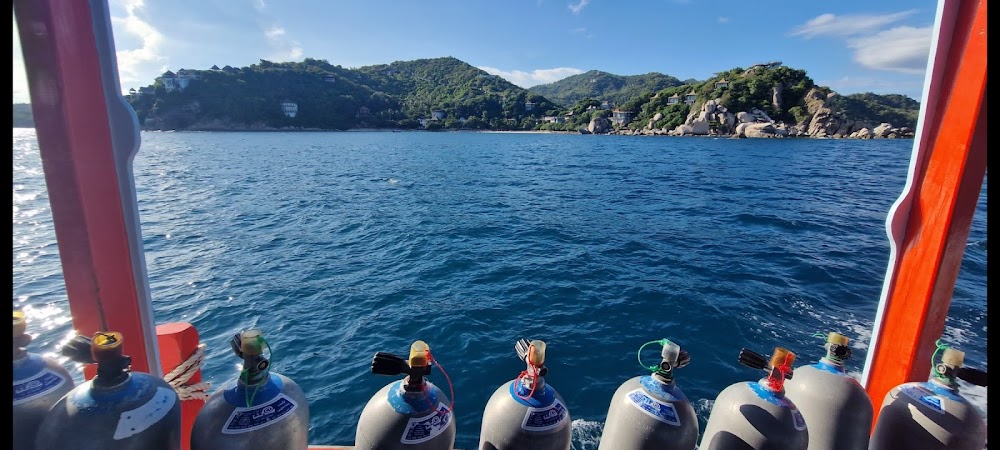 Carabao Diving Center