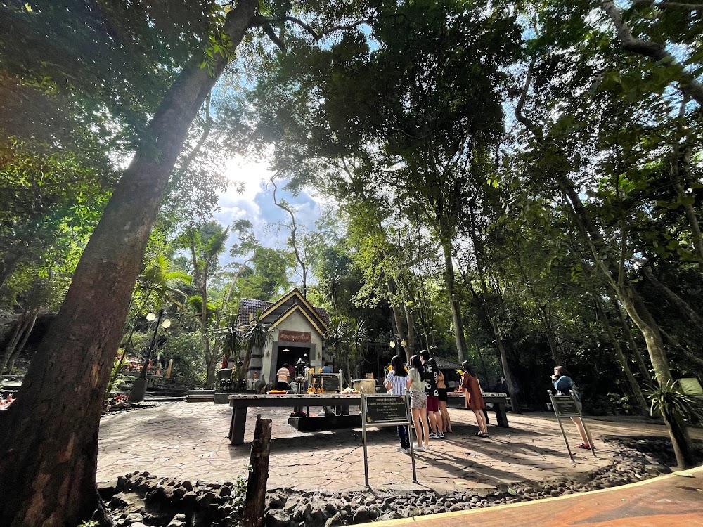 Chao Pho Khao Yai Shrine