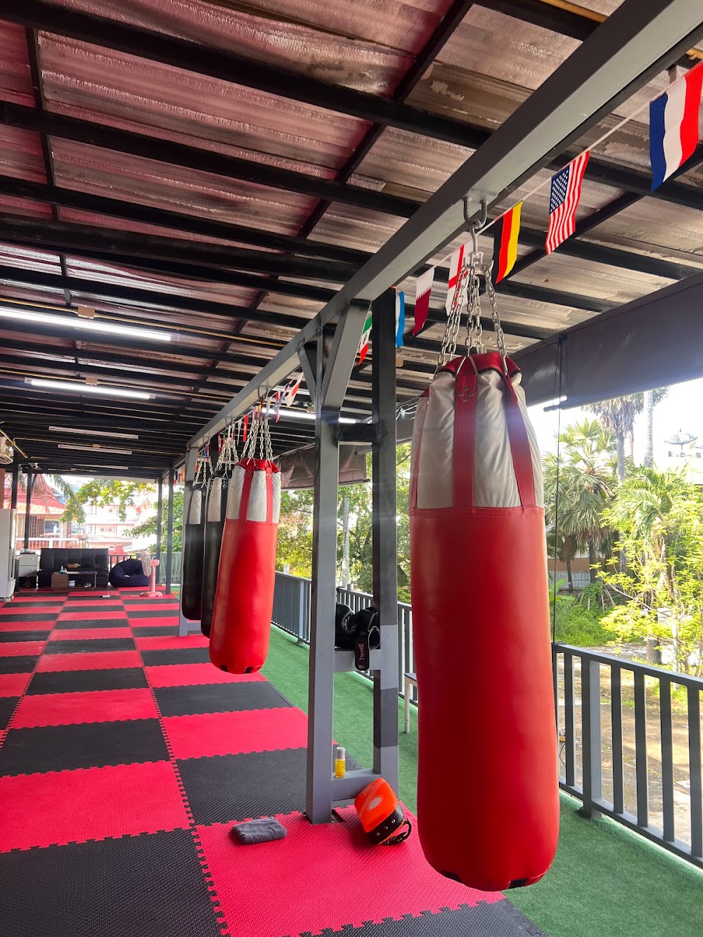 Cherngtalay Muaythai & Bundasak Muaythai Gym