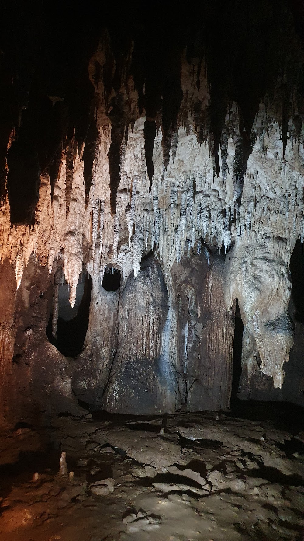 Khao Chang Lon Cave