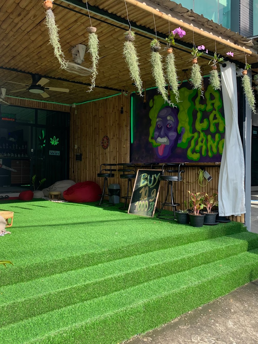 LalaLand Cannabis Shop