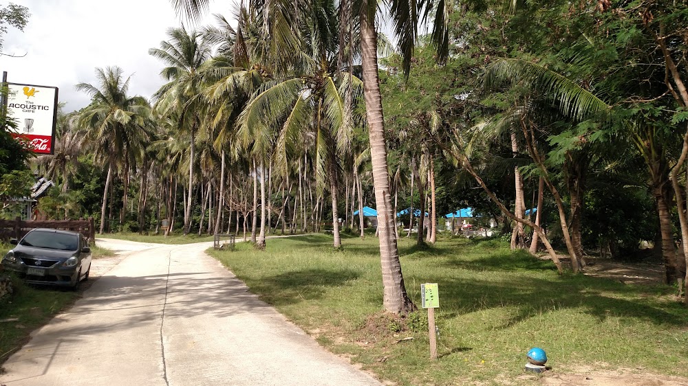 Leam Sor Beach Disc Golf & Acoustic Bar