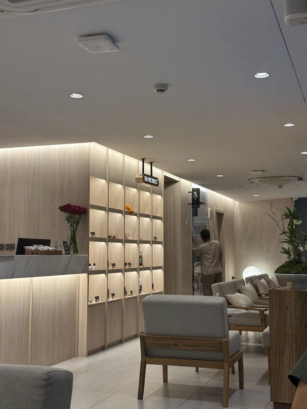 Makkha Health & Spa (bts Asok)