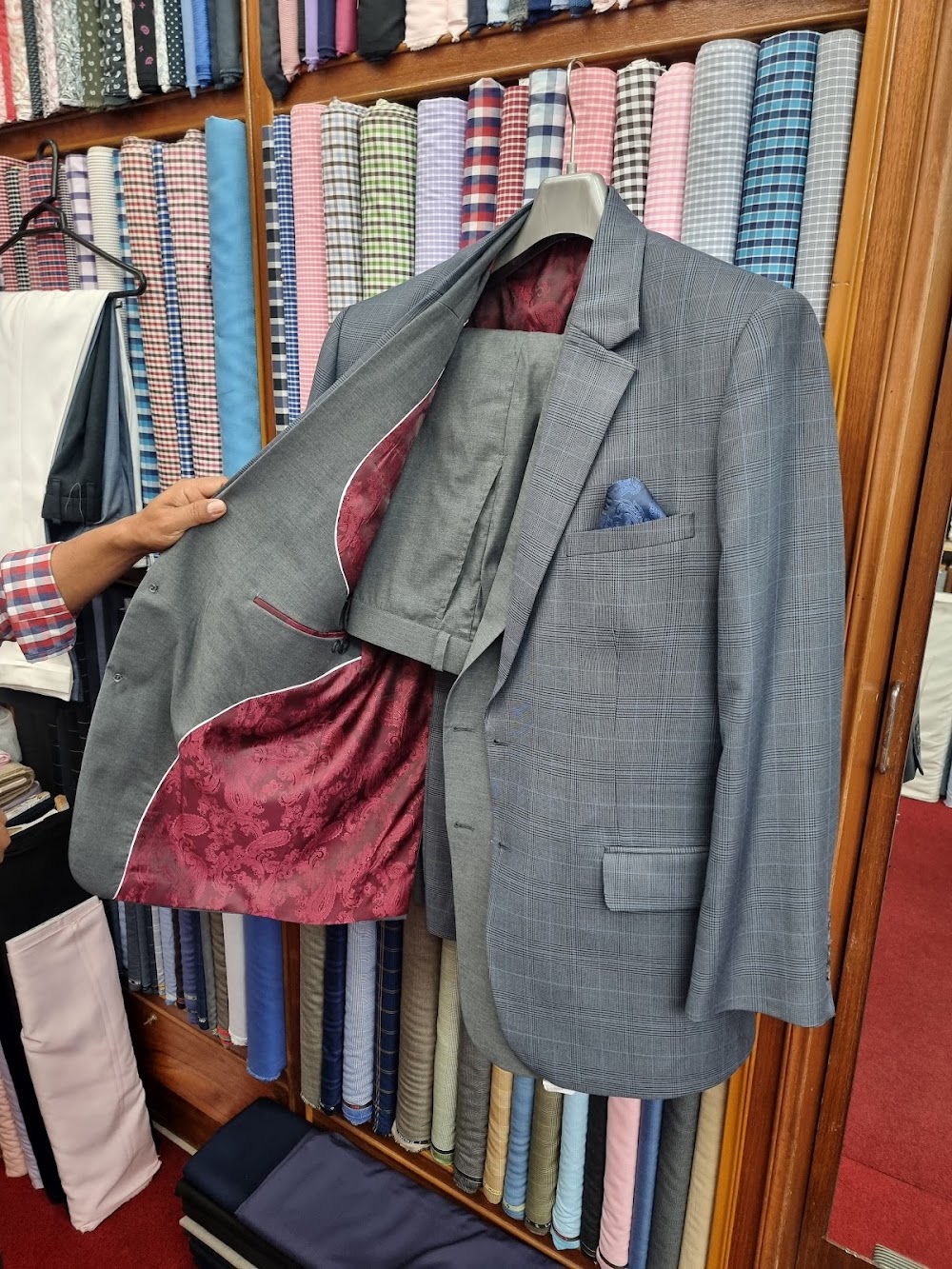 Moda Classic Suits International