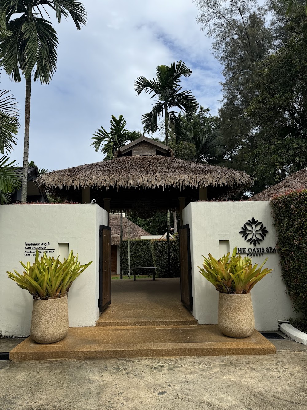 Oasis Tropical Retreat Spa