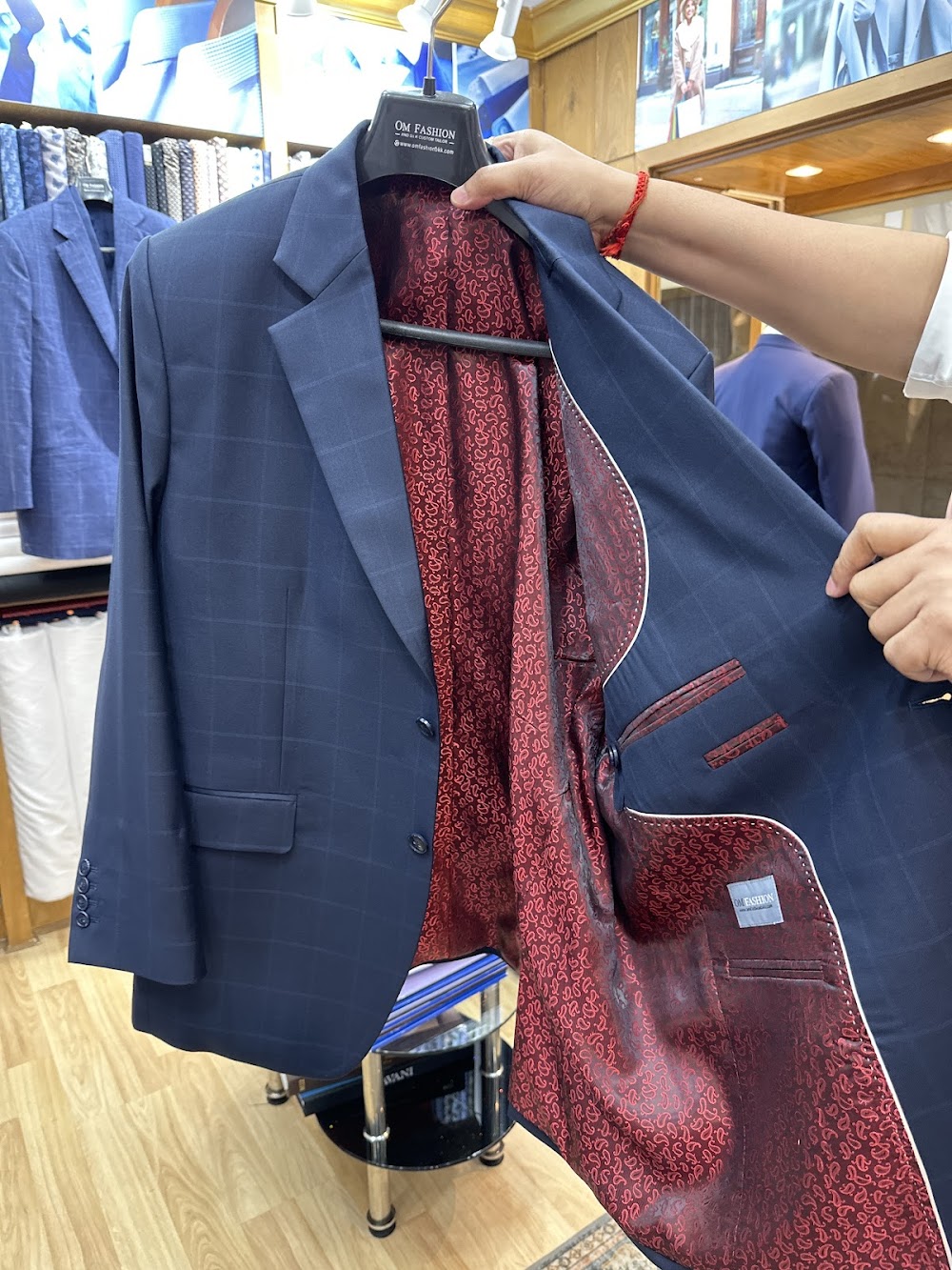 Om Fashion and Silk Custom Tailor