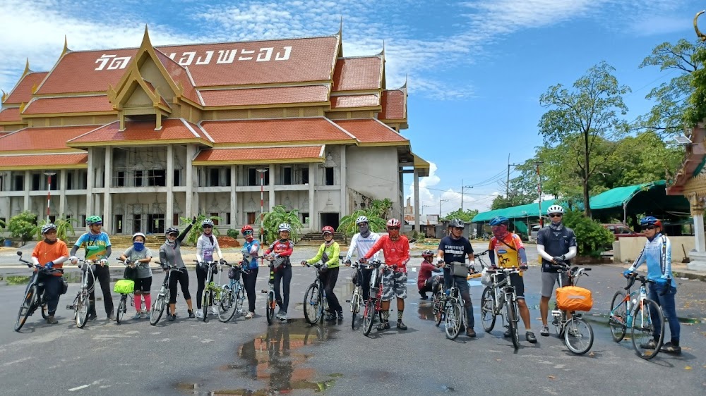 Phanthai Norasing Floating Market