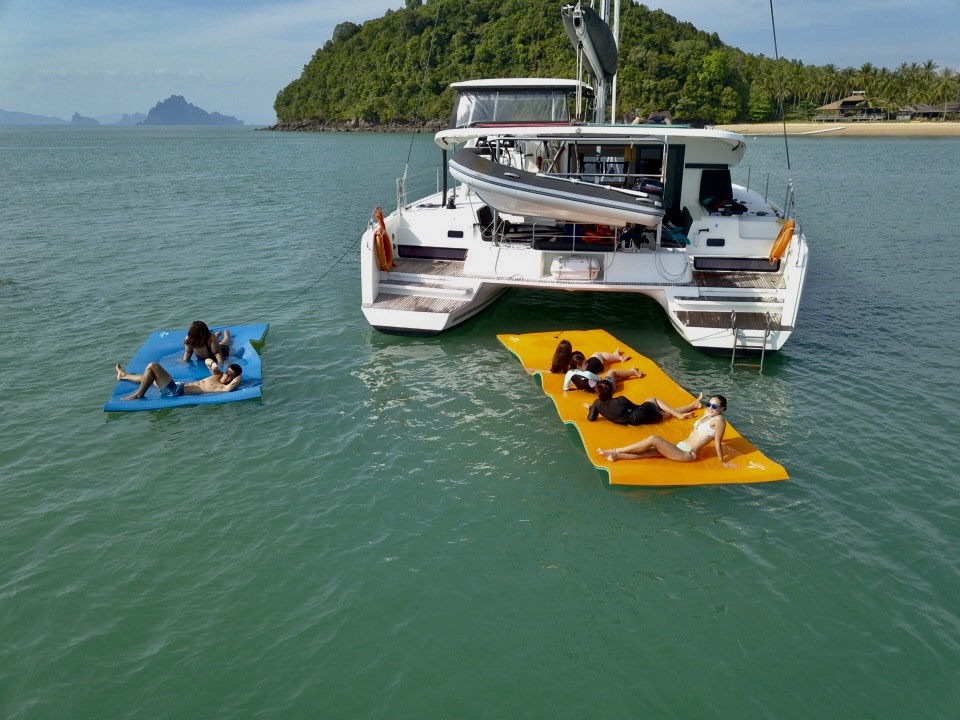 Simpson Yacht Charter