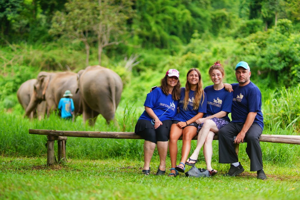 Smart Elephants Family