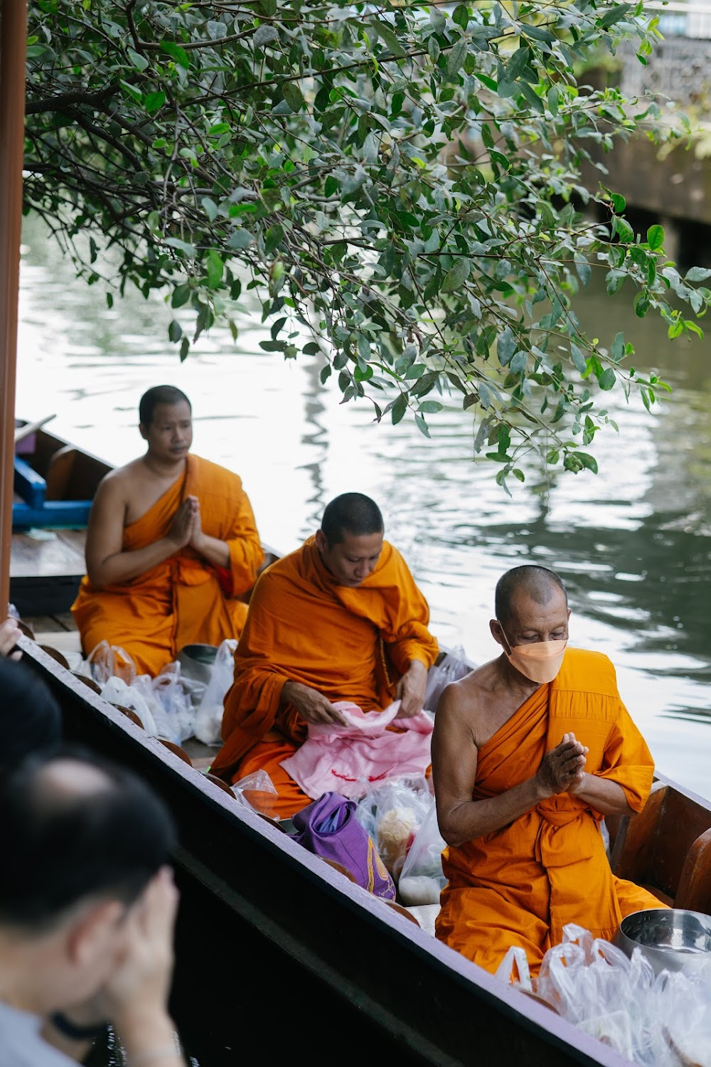 Talat Nam Song Khlong Wat Talingchan