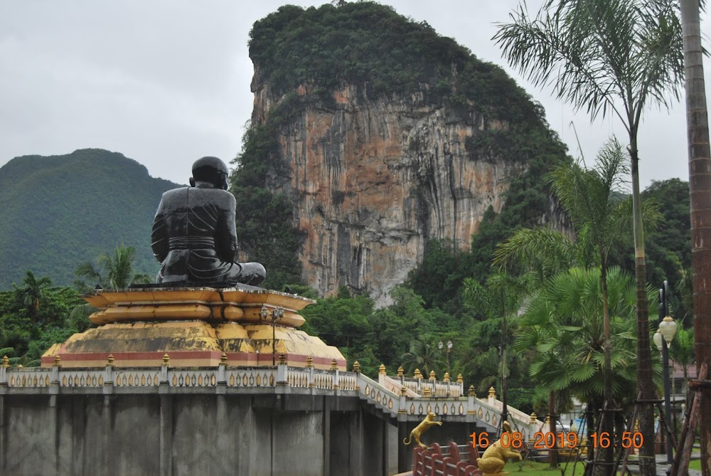 Wat Manee Sri Mahathat