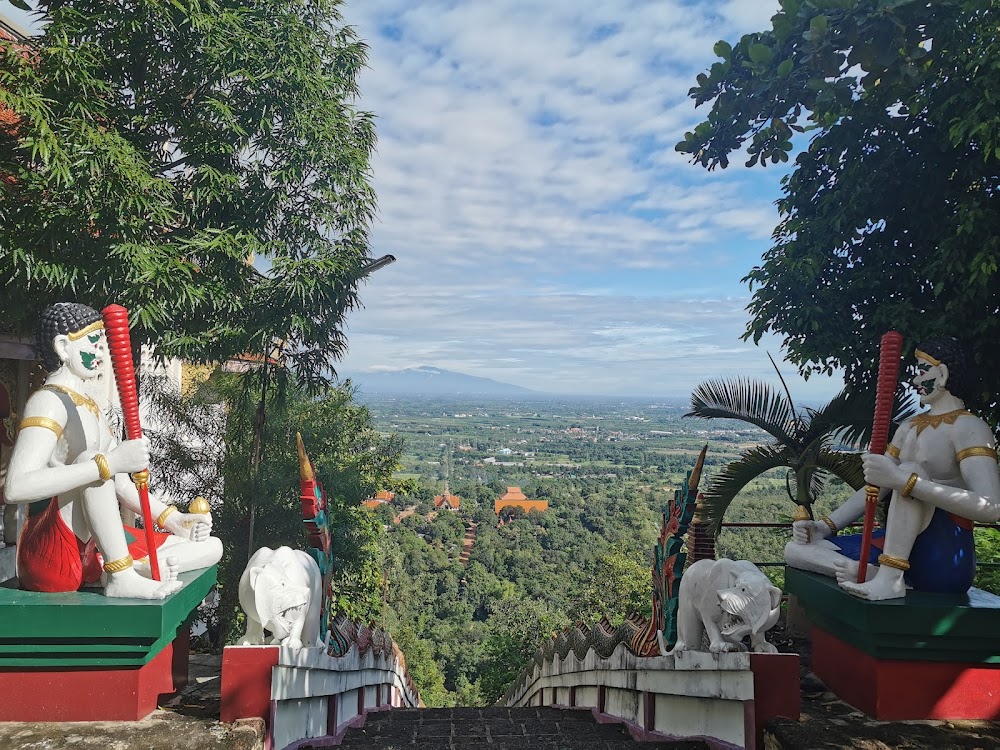 Wat Phra Phutthabat Tak Pha