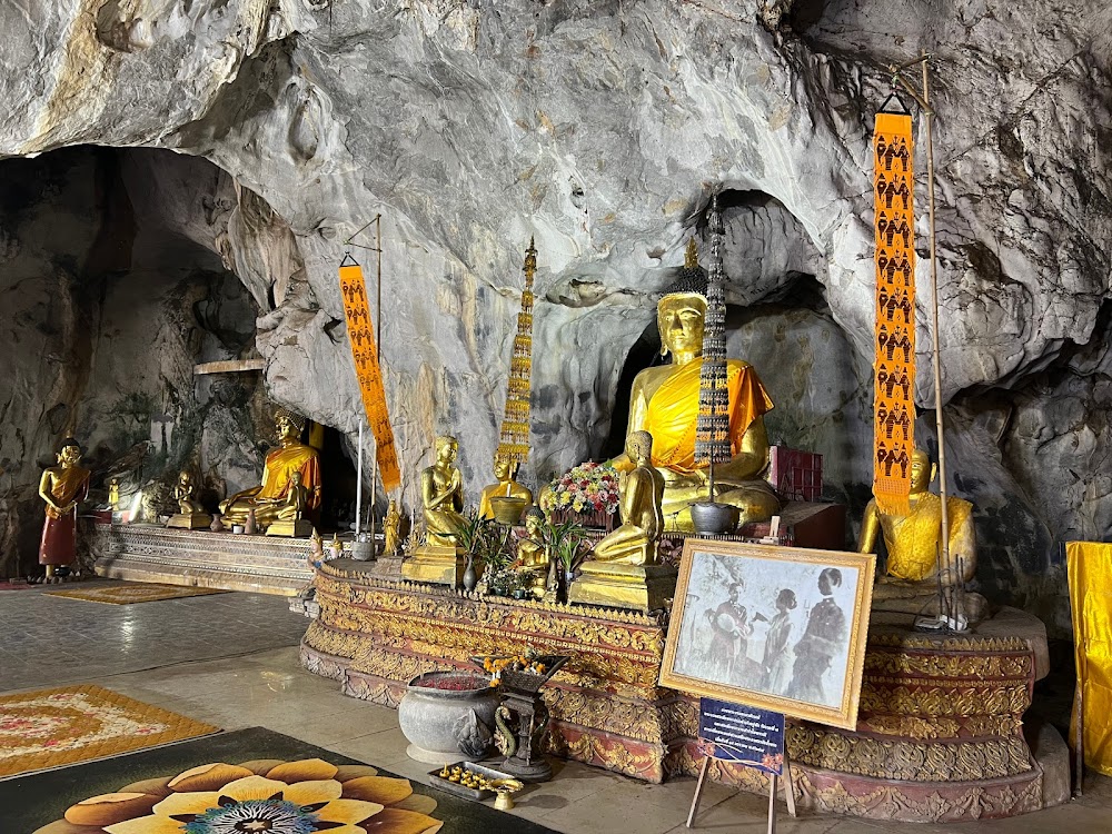 Wat Phu Tham Phra