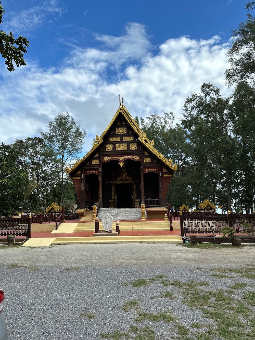 Wat Tha Sai (Wat Tesdhammanava)