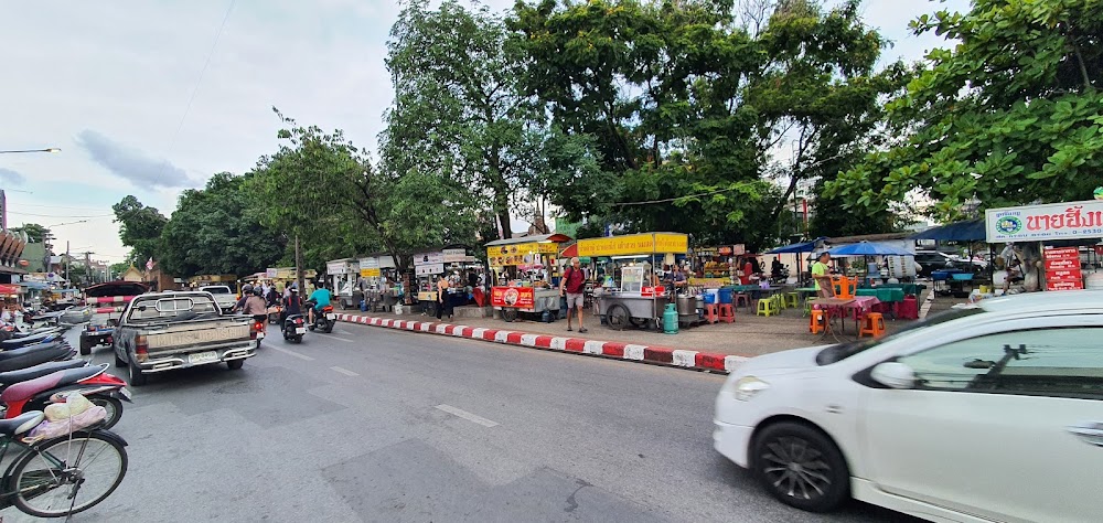 Wua Lai Walking Street – Saturday Night Market Chiangmai